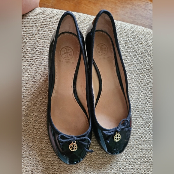 Size 8 Tory Burch Black Ballet Flats Well Loved - Picture 1 of 10